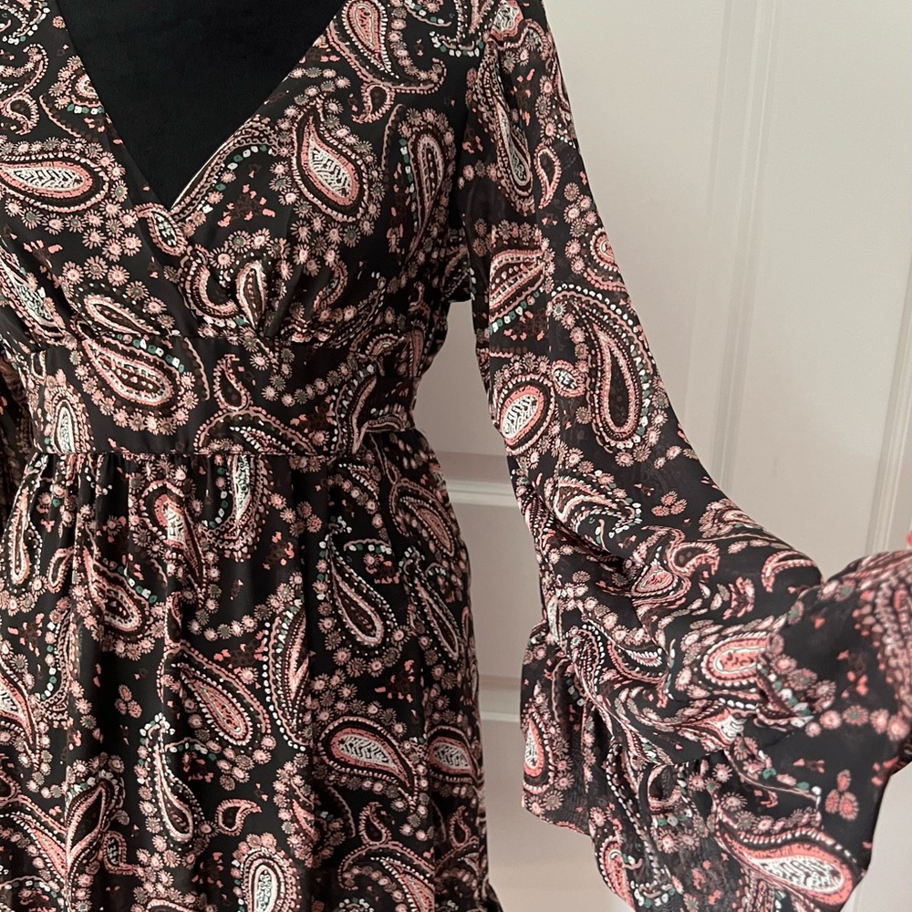 Dress. Size 6. Lightly worn.